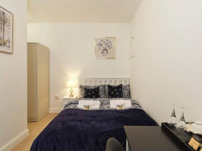 Rofennie Suite -Luxury ensuite room!